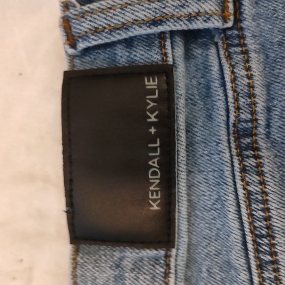 Kendall Kylie Jeans Shorts - Picture 5 of 9